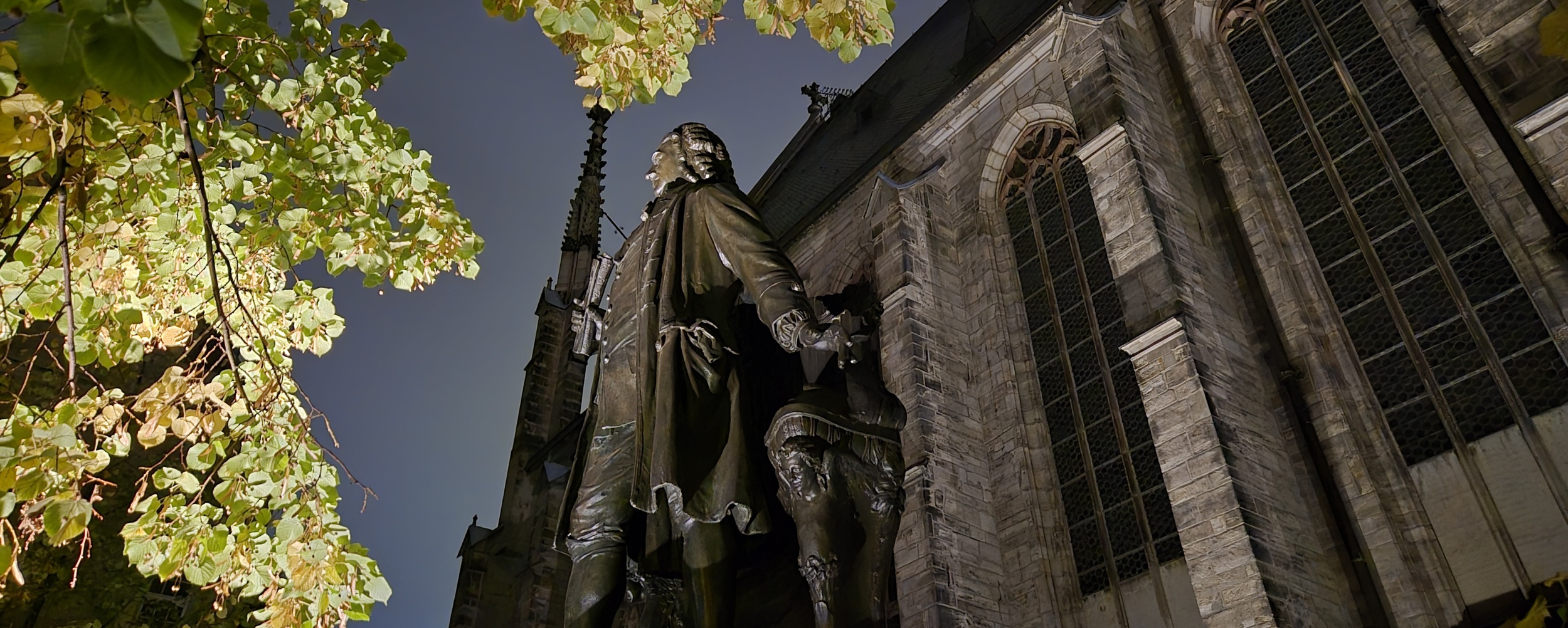 Denkmal von Johann Sebastian Bach vor der Thomaskirche Leipzig